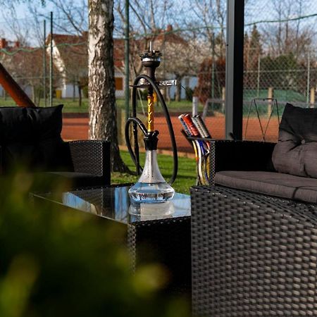 Tennis Guesthouse Ordacsehi 외부 사진