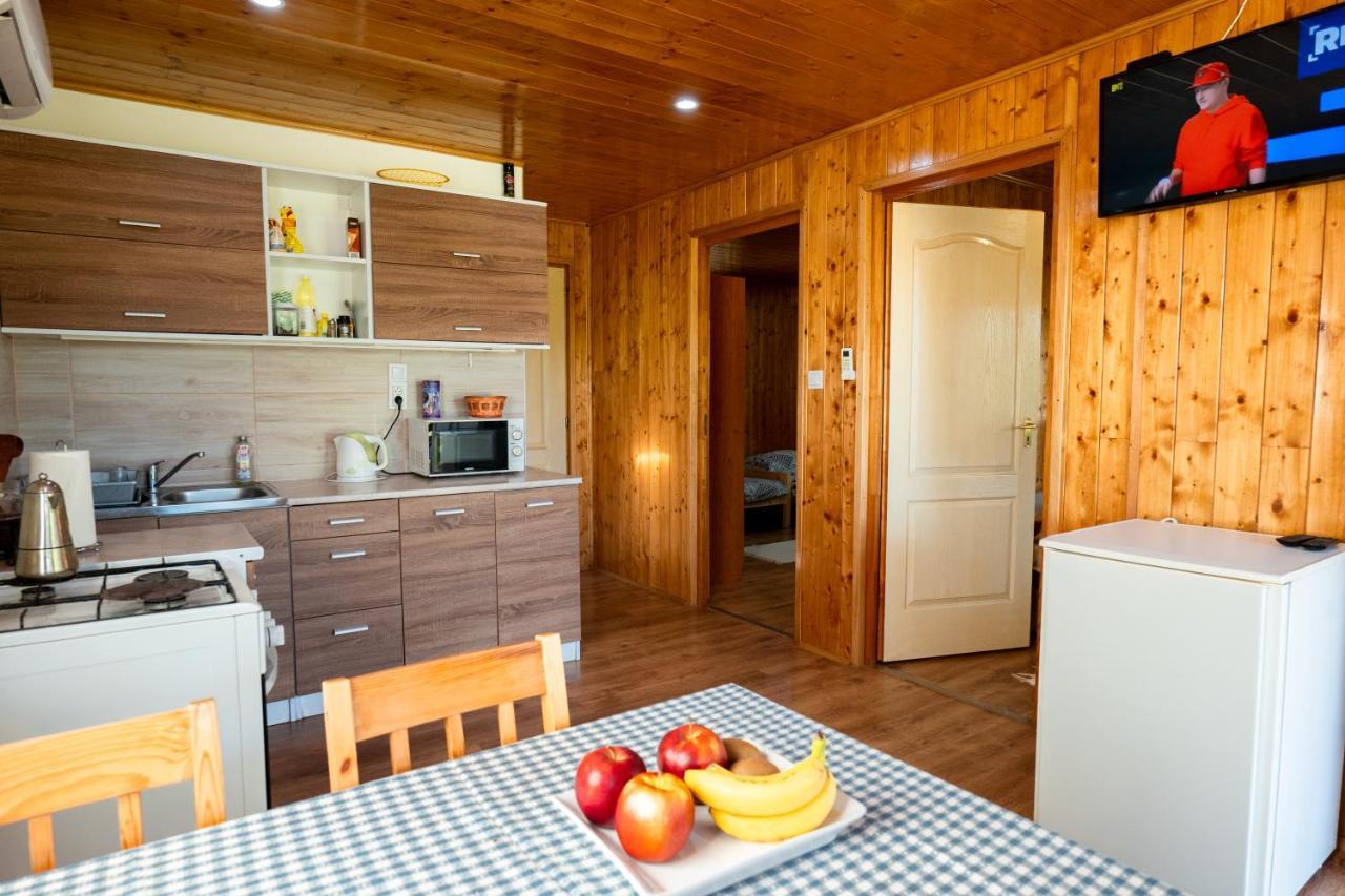 Tennis Guesthouse Ordacsehi 외부 사진